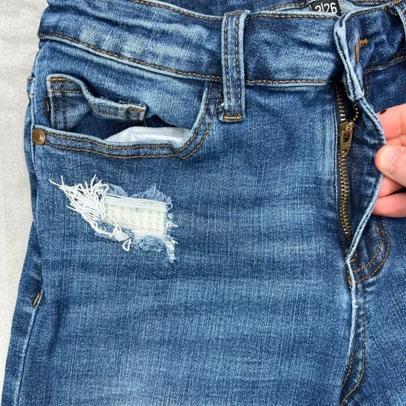 Judy Blue Jeans Womens‎ 26 Blue Boyfriend Fit Distress Patched Stretch Denim - Picture 7 of 15